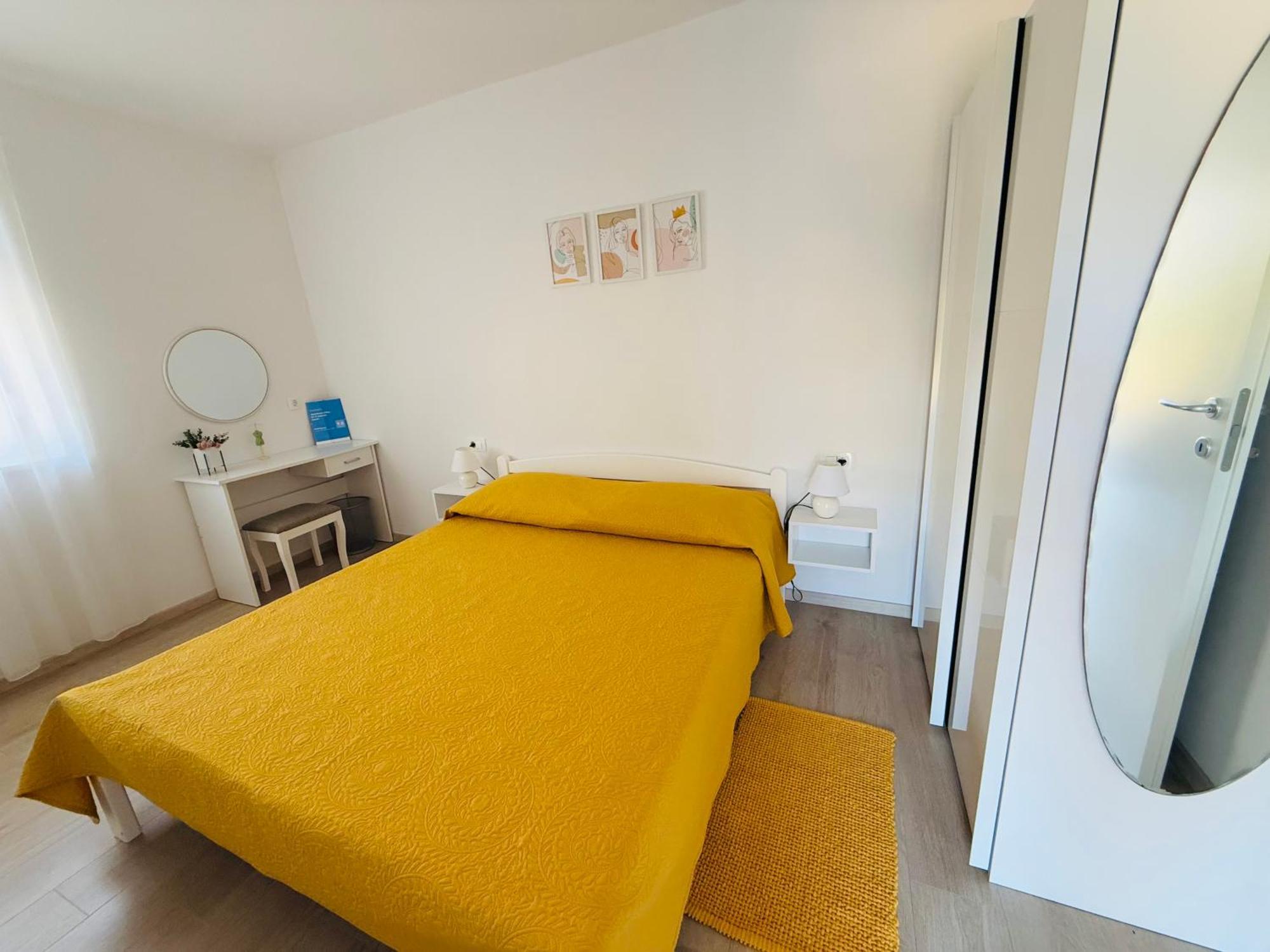 Apartment Erika - For 2 Near The Beach Pula Buitenkant foto