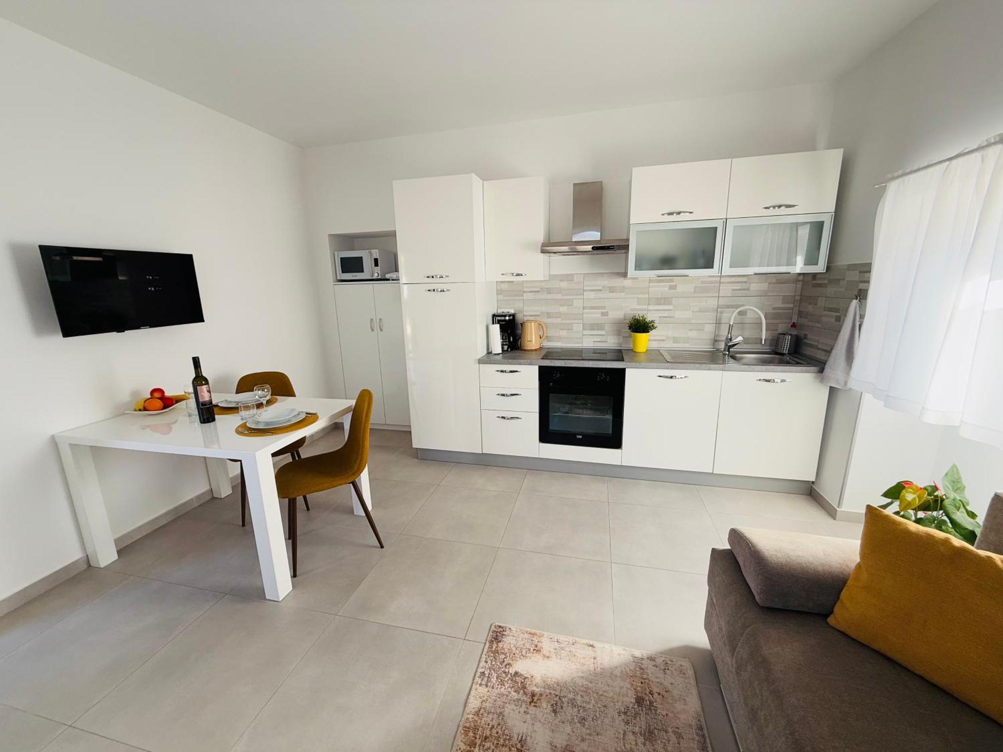 Apartment Erika - For 2 Near The Beach Pula Buitenkant foto