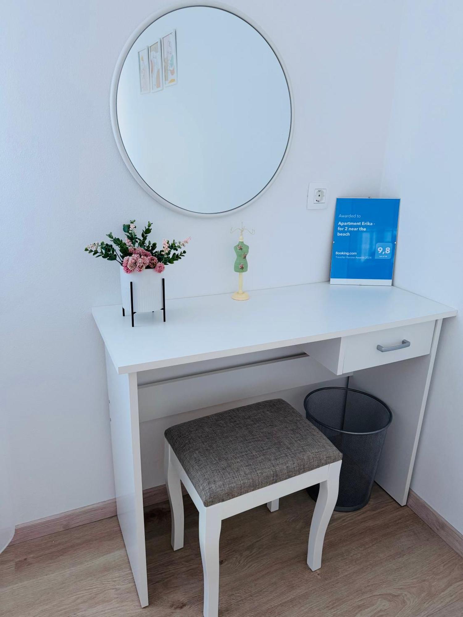 Apartment Erika - For 2 Near The Beach Pula Buitenkant foto