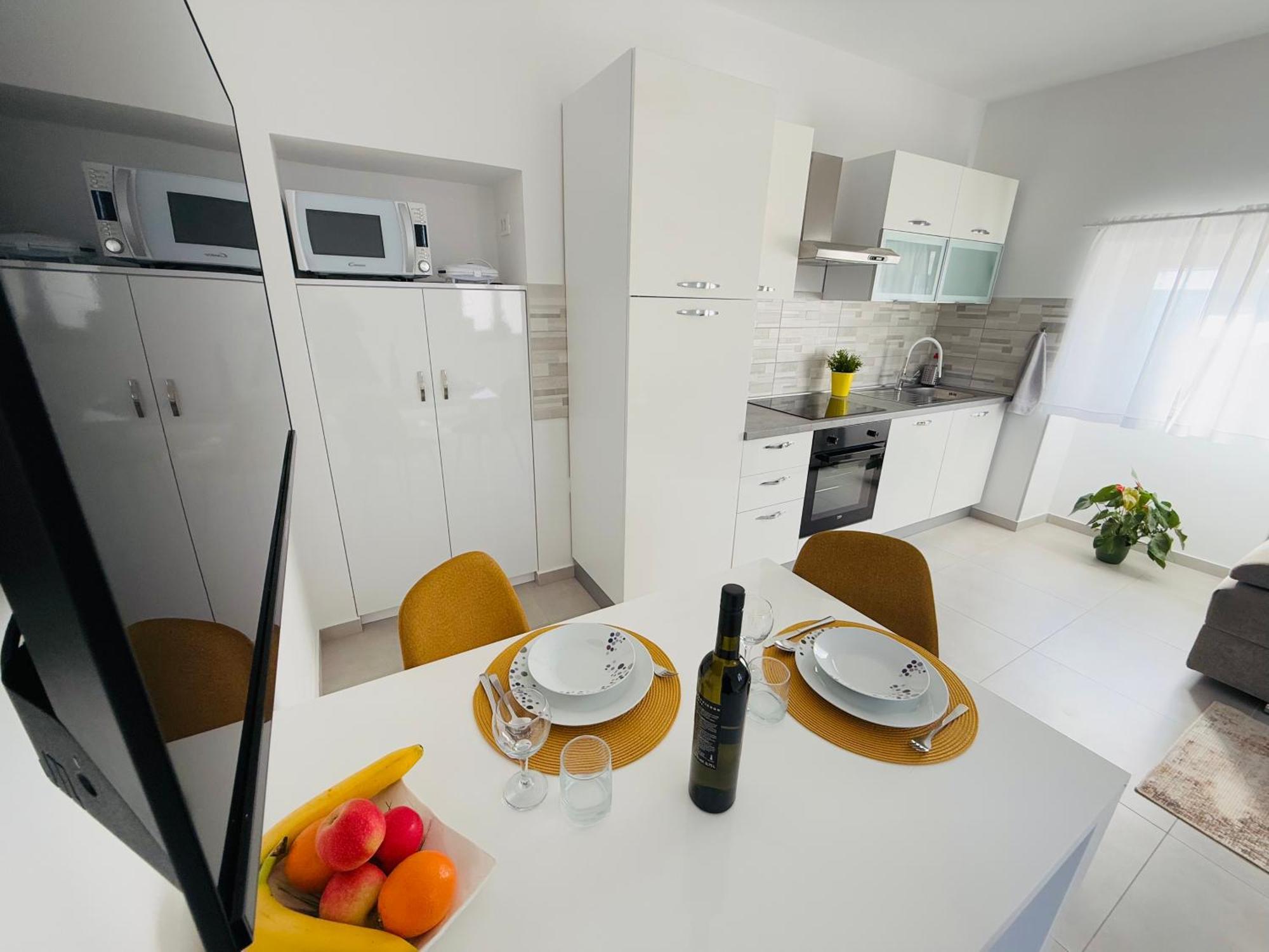 Apartment Erika - For 2 Near The Beach Pula Buitenkant foto