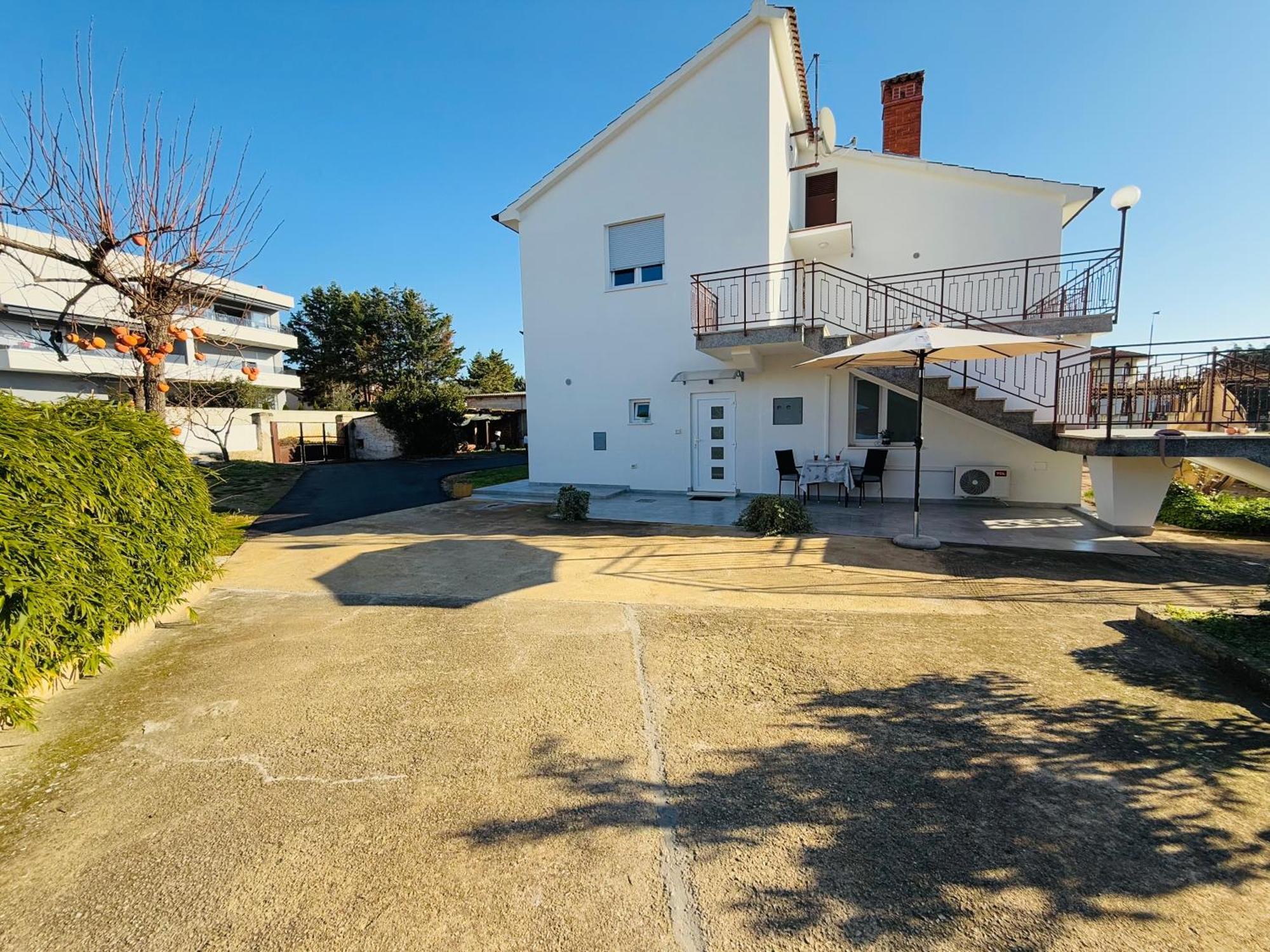Apartment Erika - For 2 Near The Beach Pula Buitenkant foto