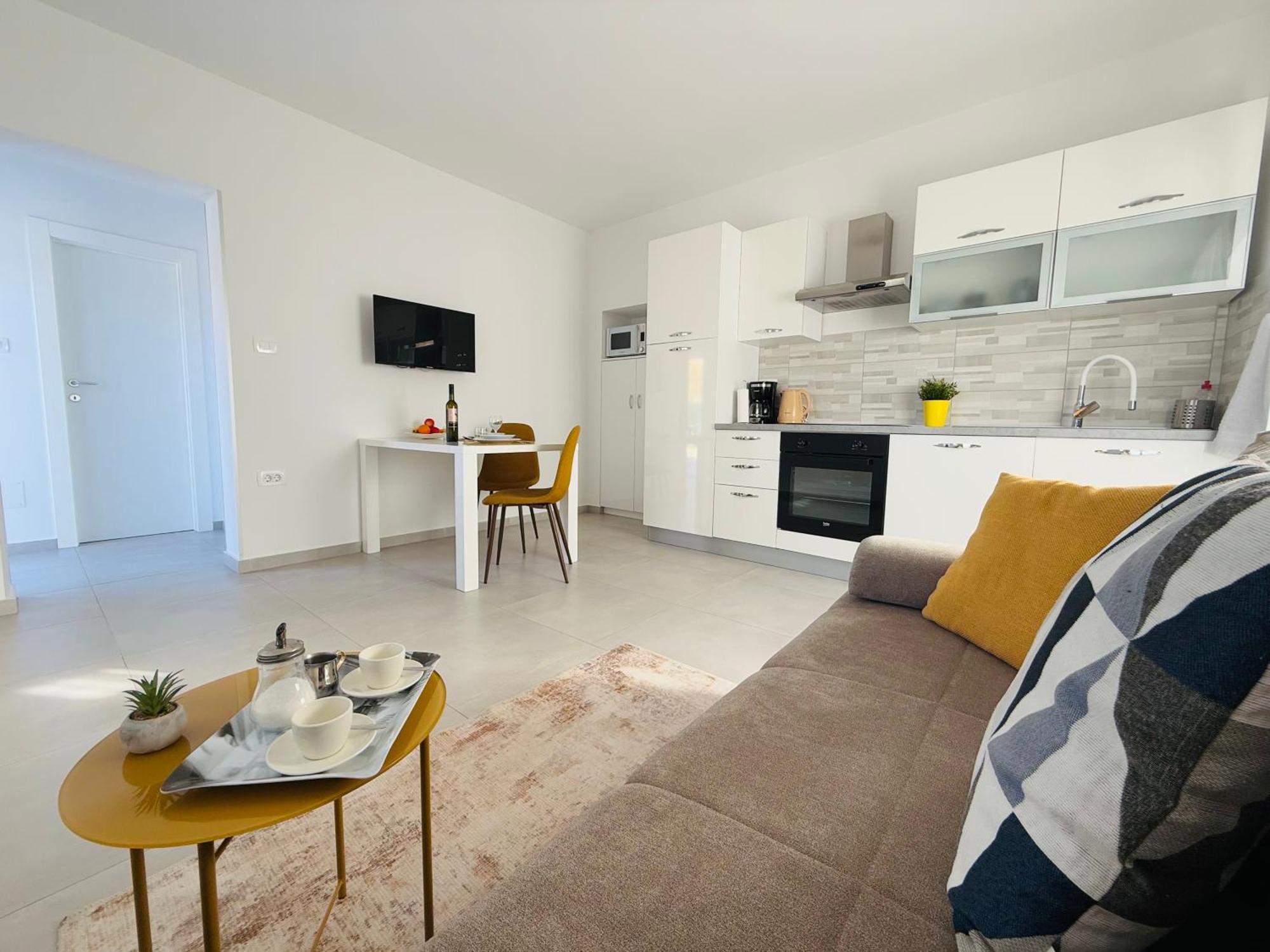 Apartment Erika - For 2 Near The Beach Pula Buitenkant foto